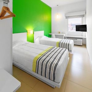Habitación con 2 Camas Individuales